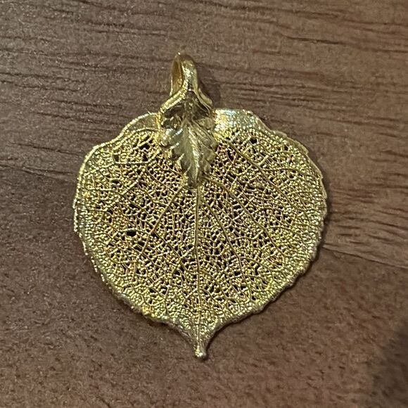 Faux Gold Leaf Necklace Pendant! - Picture 2 of 4